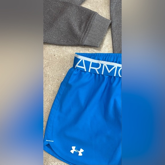 Womens UNDER ARMOUR Athletic Shorts & Hoodie Sweatshirt, sz Small - Picture 3 of 4